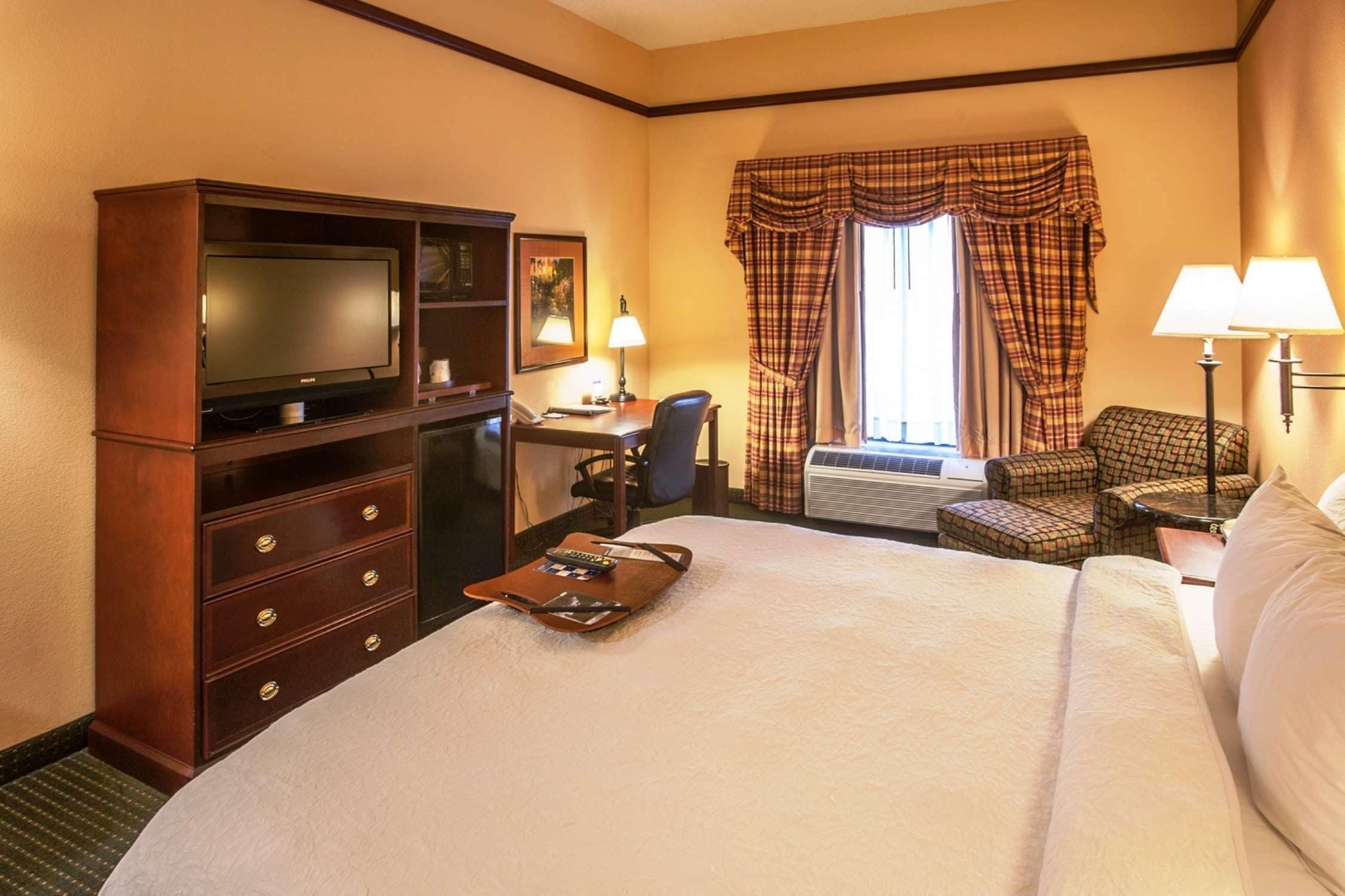 King Room King Bed Non-Smoking